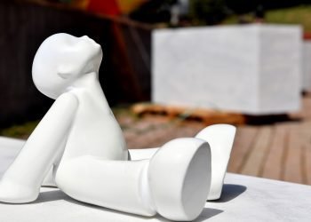 Heykeltıraş Ayla Turan, “Umut Çocuk”u Mersin için yapıyor