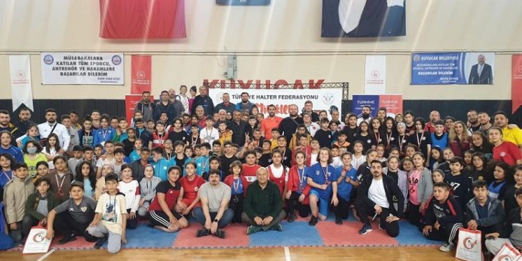 Kır çiçeği Nesrin Başaran Türkiye şampiyonu oldu