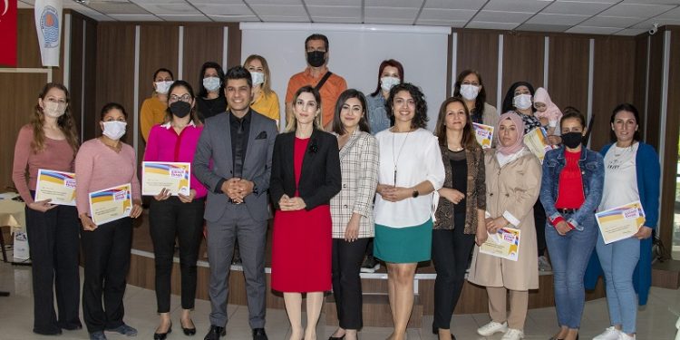 ‘Çocuklarda bilinçli ekran kullanımı projesi’ tamamlandı