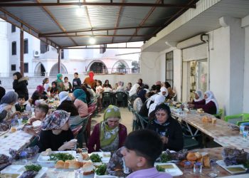 Tarsus’ta kadınlar iftarda buluştu