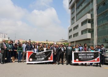 Ücretli adliye otoparkına avukatlardan tepki:  “Avukatlar müşteri değildir”