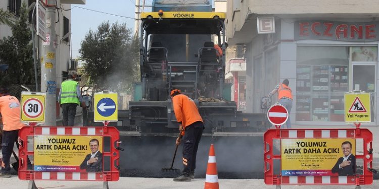 Hal Mahallesi’nde sıcak asfalt çalışması
