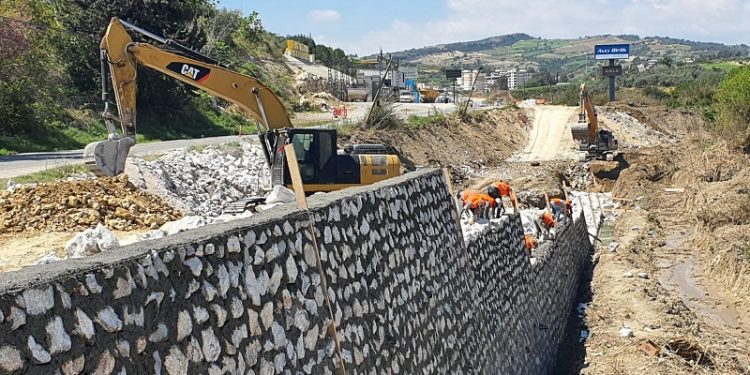 Tarsus-Çamlıyayla Karayolu’nun başlangıç noktasında çalışma