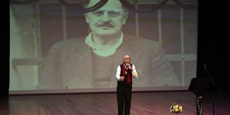 Usta şairlerin şiirlerine ses verdiler