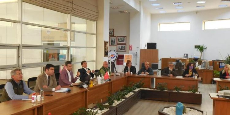 Mersin Kent Konseyi hayvanlar için toplandı