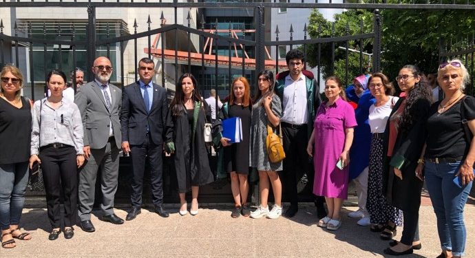 Yerel mahkeme Yargıtay’ın kararına direndi ama tutuklamadı