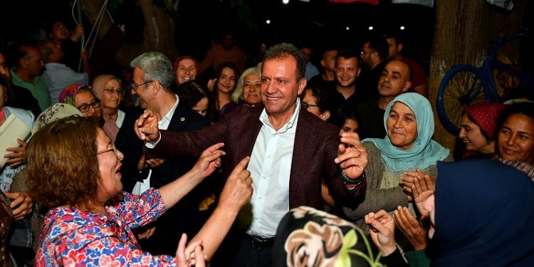 Seçer, Elvanlı ‘da Anneler Günü kutlamasına katıldı