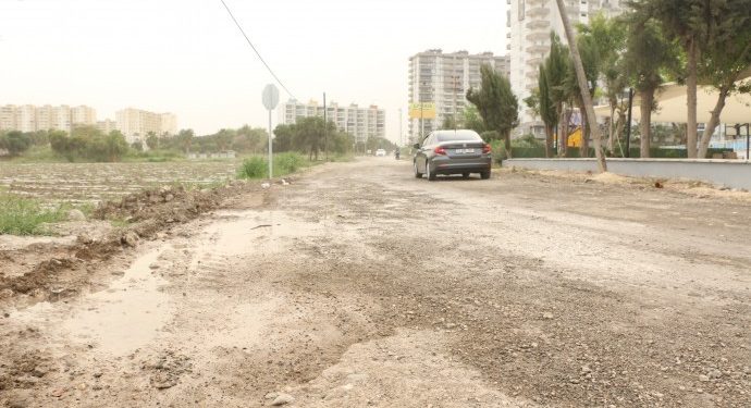 Yolları bozuk bir mahalle