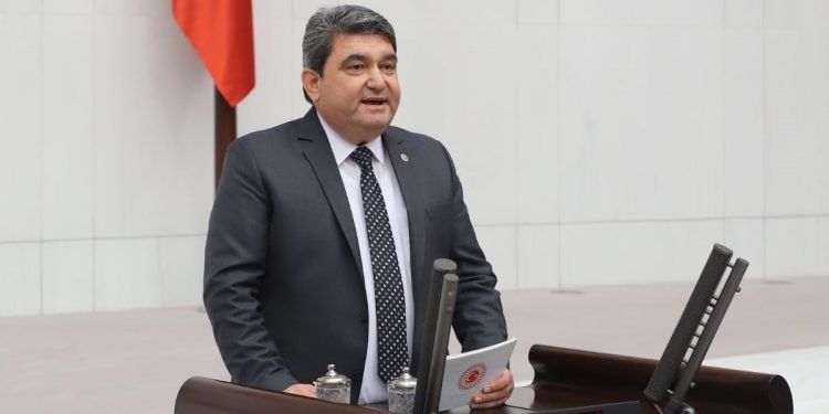 CHP’li Gökçel: “AKP çiftçinin sorunlarını çözmek yerine ithalat yapıyor”