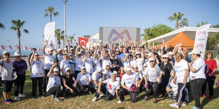 Başkan Seçer, ‘bilinçli spor’ etkinliğinde vatandaşlarla spor yaptı