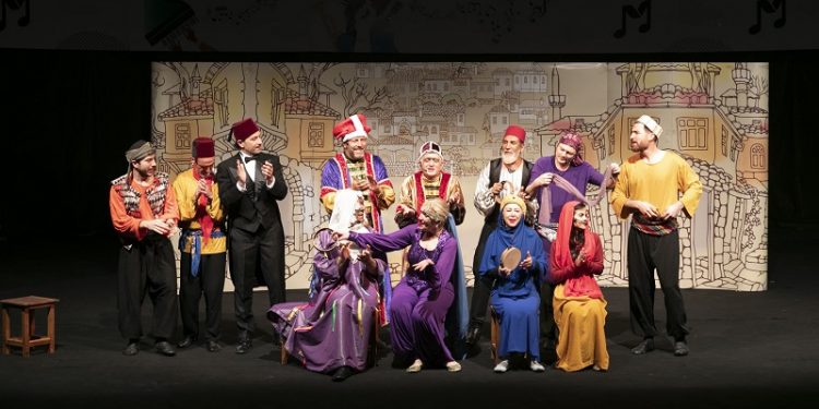 Mersin’den “Bir Eski Zaman Hikayesi” geçti