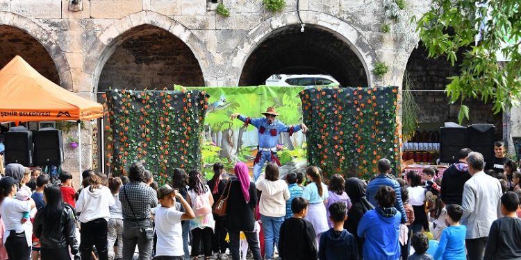 Mut’un ilk ot festivali dolu dolu geçti