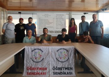 Öğretmenler MEB’e karne verdi