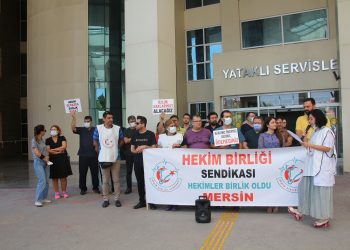 Sağlıkçılardan iş bırakma eylemi