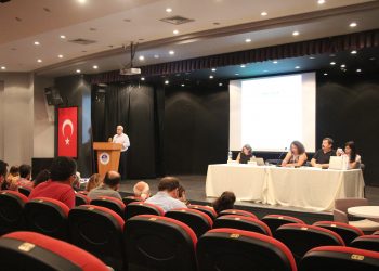 “Türkiye ekonomik enkaz ile karşı karşıya”