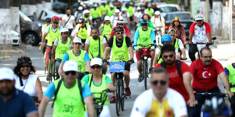 “İklim değişmesin, biz değişelim”