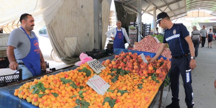 Fahiş fiyat ve etiket denetimleri sürüyor
