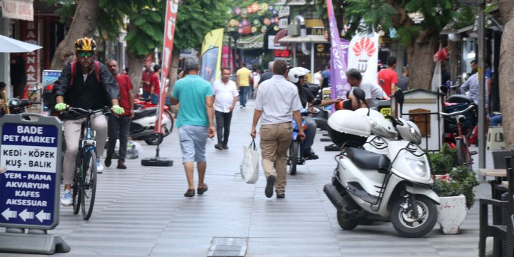 Çarklar dönmüyor!