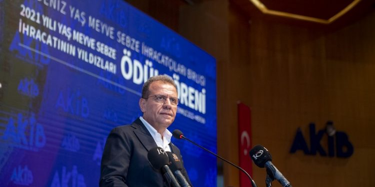 “Bu ülkede her 4 insandan 1’i tarımdan geçiniyor”