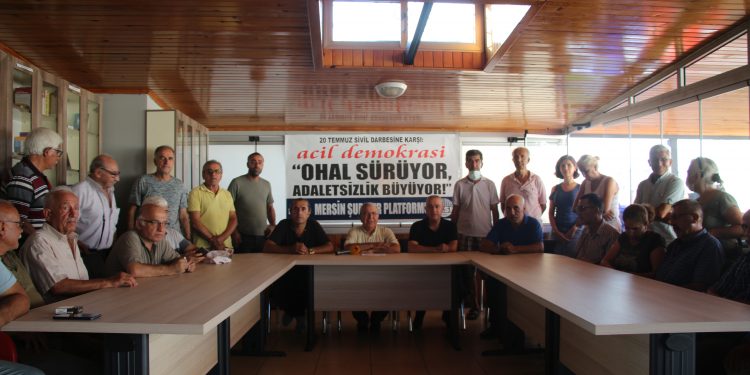 KESK’ten adalet nöbeti: “Sivil darebeye karşı acil demokrasi”