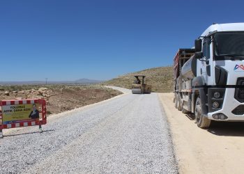 Büyükşehir, üreticinin yolunu açıyor