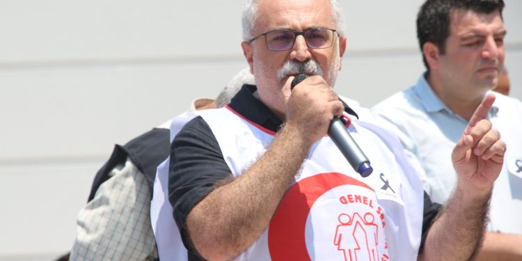  “Aşı tek silahımız”