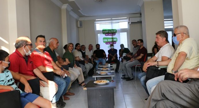 Mersin’de HDP’ye dayanışma ziyareti