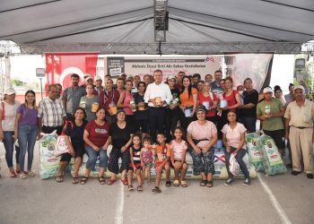 Kazanlı’da üreticiye ekipman desteği