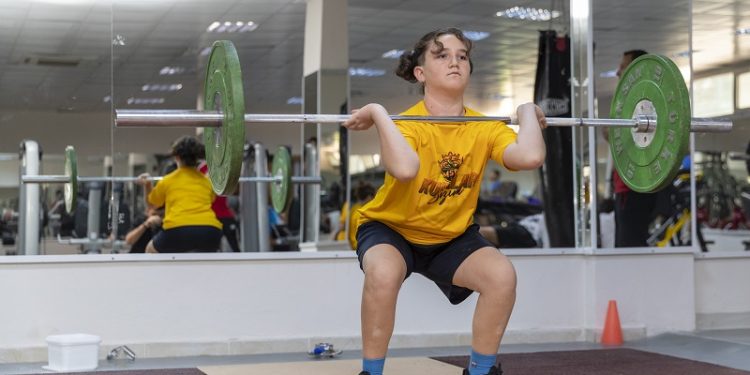Minik haltercilerin hedefi 5 madalya