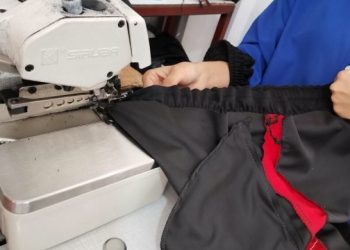 Tekstil atölyelerinde çocuklar çalıştırılıyor