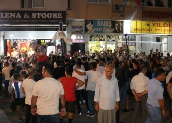 Akdeniz’de çoşkulu halk buluşması