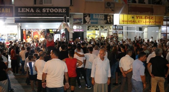 Akdeniz’de çoşkulu halk buluşması