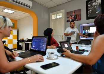 Kadınlara temel tasarım eğitimi