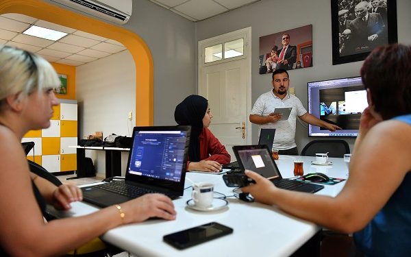 Kadınlara temel tasarım eğitimi