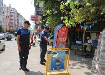 Toroslar zabıtasından kaldırım işgali denetimi