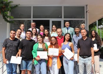 Toroslar’da gençler iş kulübü eğitimi aldı