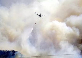 Gülnar’daki orman yangını sürüyor: 30 ev boşatıldı