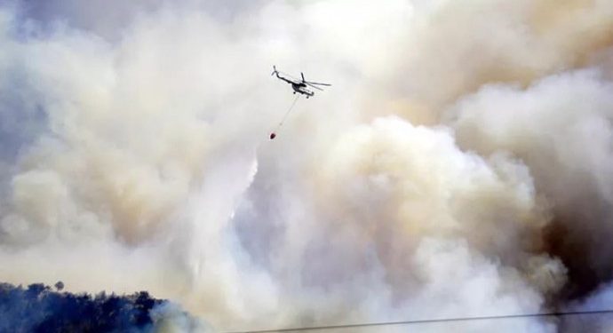 Gülnar’daki orman yangını sürüyor: 30 ev boşatıldı