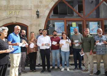 Mersin’de tutuklu gazetecilere mektup ve kitap gönderildi