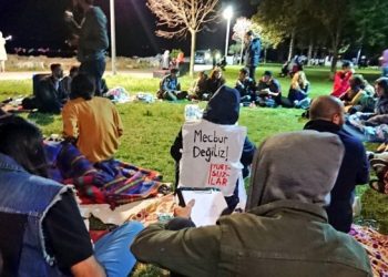 ‘KYK yurtlarında cezaevi sistemi yaratılıyor’