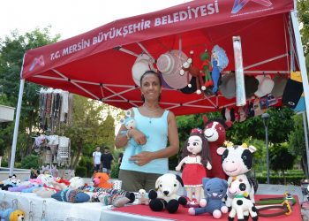 ‘Üretici kadın stantları’ Tarsus’a taşındı