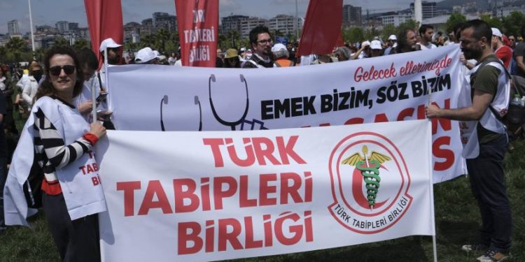 TTB: Meslek örgütümüze yönelik antidemokratik müdahalelere karşı duracağız