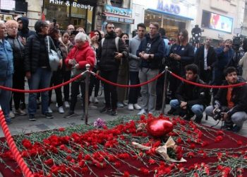 Taksim’de yaşamını yitirenler anıldı