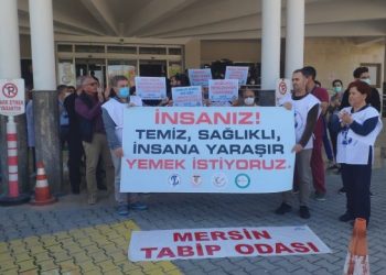 Sağlıkçılardan yemek protestosu