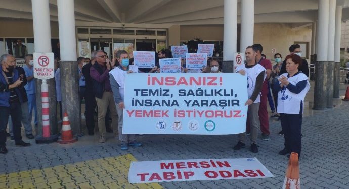 Sağlıkçılardan yemek protestosu