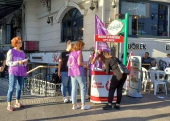 TİP’li kadınlardan ‘Çocuklar kreşe, kadınlar işe’ imza kampanyası