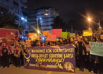 Mersin sokaklarını mora boyayan kadınlar ‘Jin jiyan azadi’ diye haykırdı