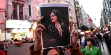 Jîna Amini protestoları: İran Parlamentosu 15 bin kişiye ölüm cezası verilmesini onayladı