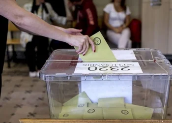 Son seçim anketi: İki ittifak arasındaki fark 10 puan