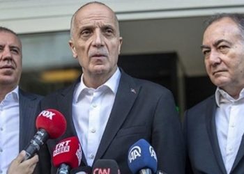 Türk-İş’in teklifi 9 bin lira: Verirlerse imzalarız vermezlerse masaya oturmayız